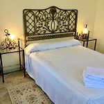 Auristela Villa