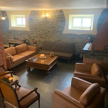 Auristela Villa *