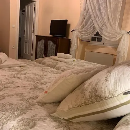 فيلة Auristela نافيا